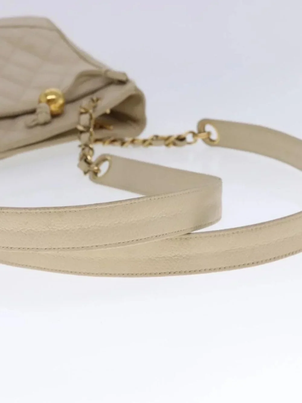 CHANEL brand	chanel color	beige